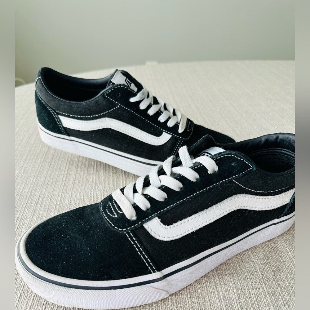Vans Men's Ward Low Top Suede/Canvas Sneakers - Black/White - Size 8